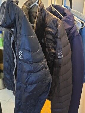 2 The North Face Black and Brown Puffer Jacket with Lining